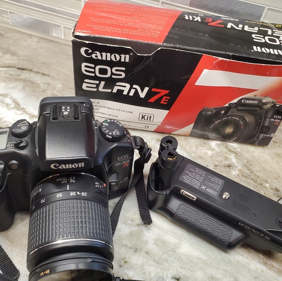 Canon EOS Elan 7 and EOS Rebel G With Lens And Accessories (see notes) - Picture 6 of 16